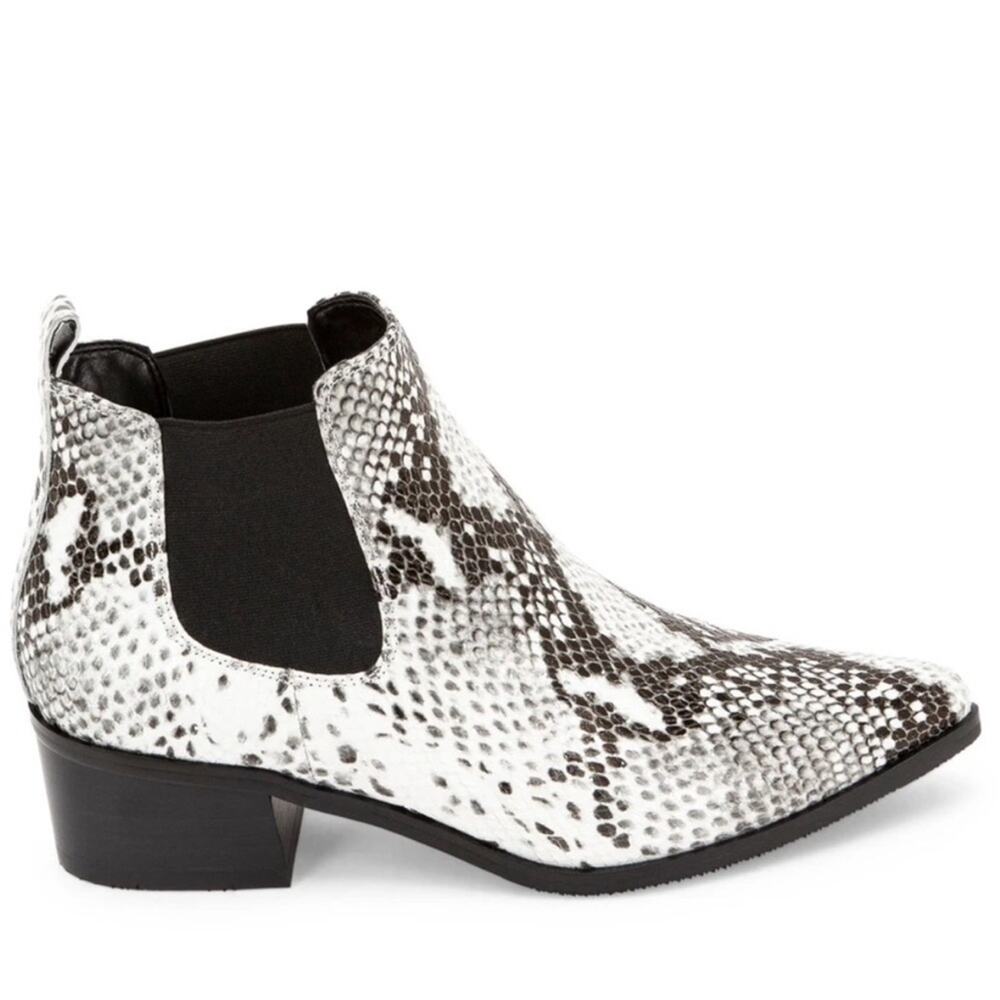 BOGO Blondo Emilia Ankle Bootie Size
7.5 New $162